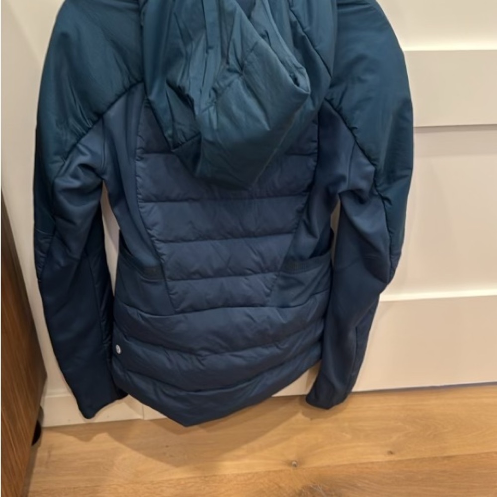 Lululemon Zip jacket - Picture 2 of 5